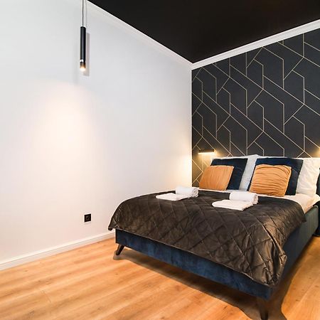 Black Pearl Apartment Starowka Elblag Buitenkant foto